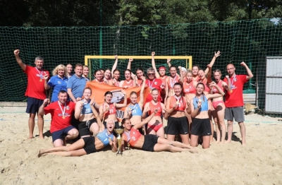 В минувшие выходные завершился Чемпионат России по пляжному гандболу среди женских команд